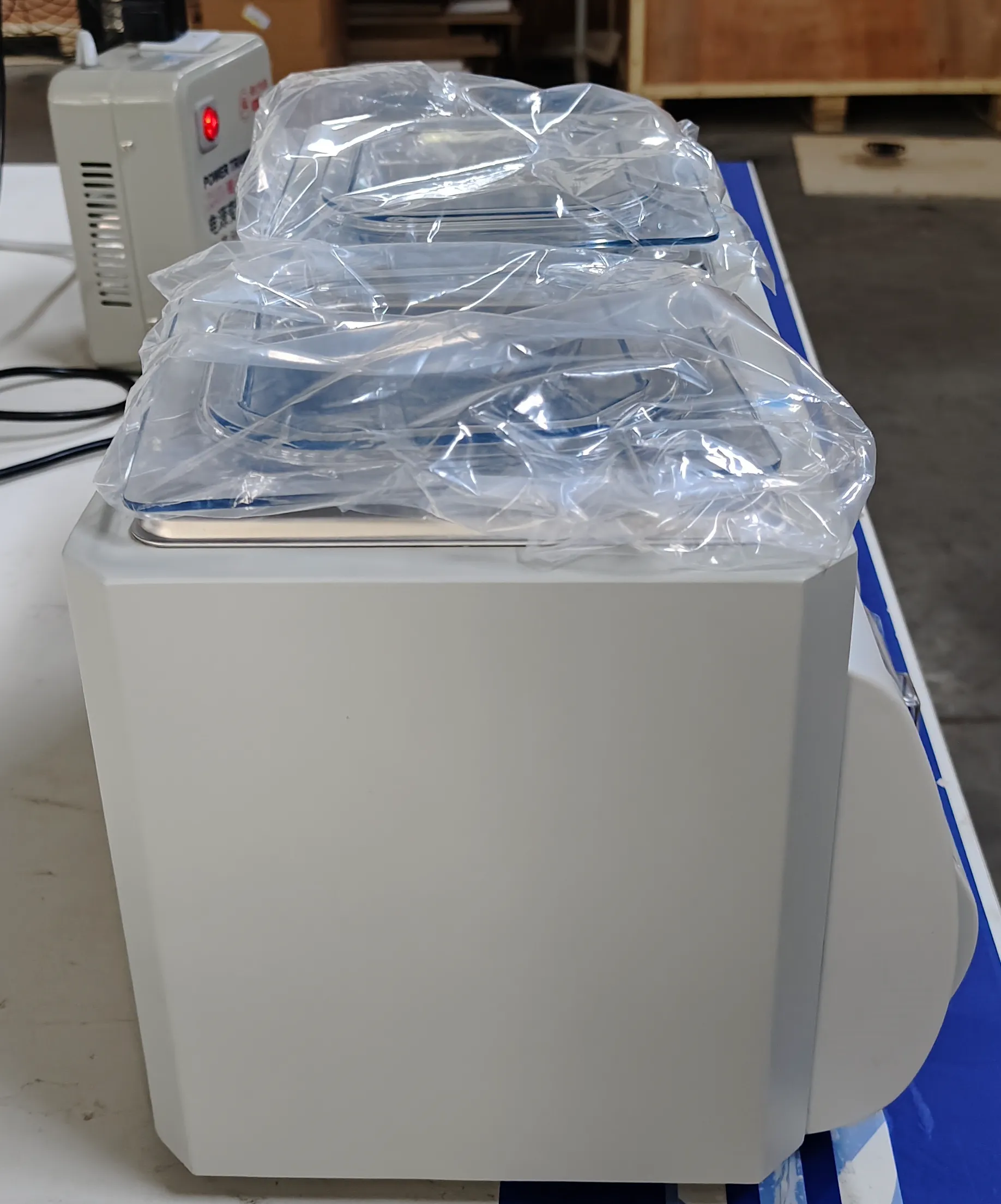 Thermostatic Water Bath Thermostatic Water Bath
