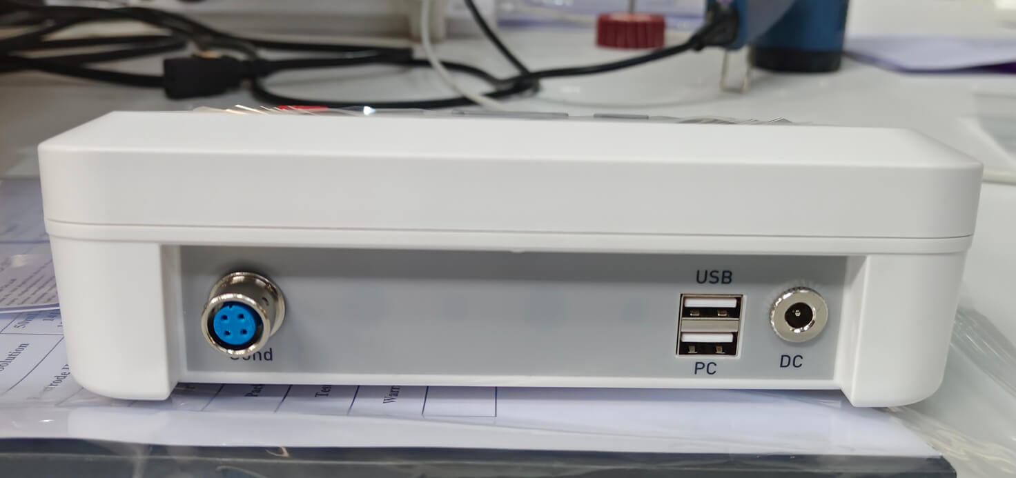 Benchtop Conductivity Meter Benchtop Conductivity Meter